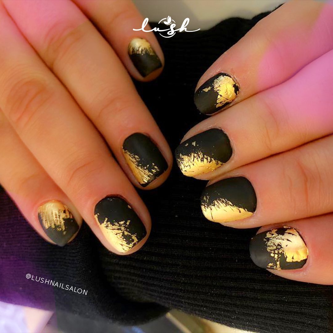 Black and Gold Nails Gel