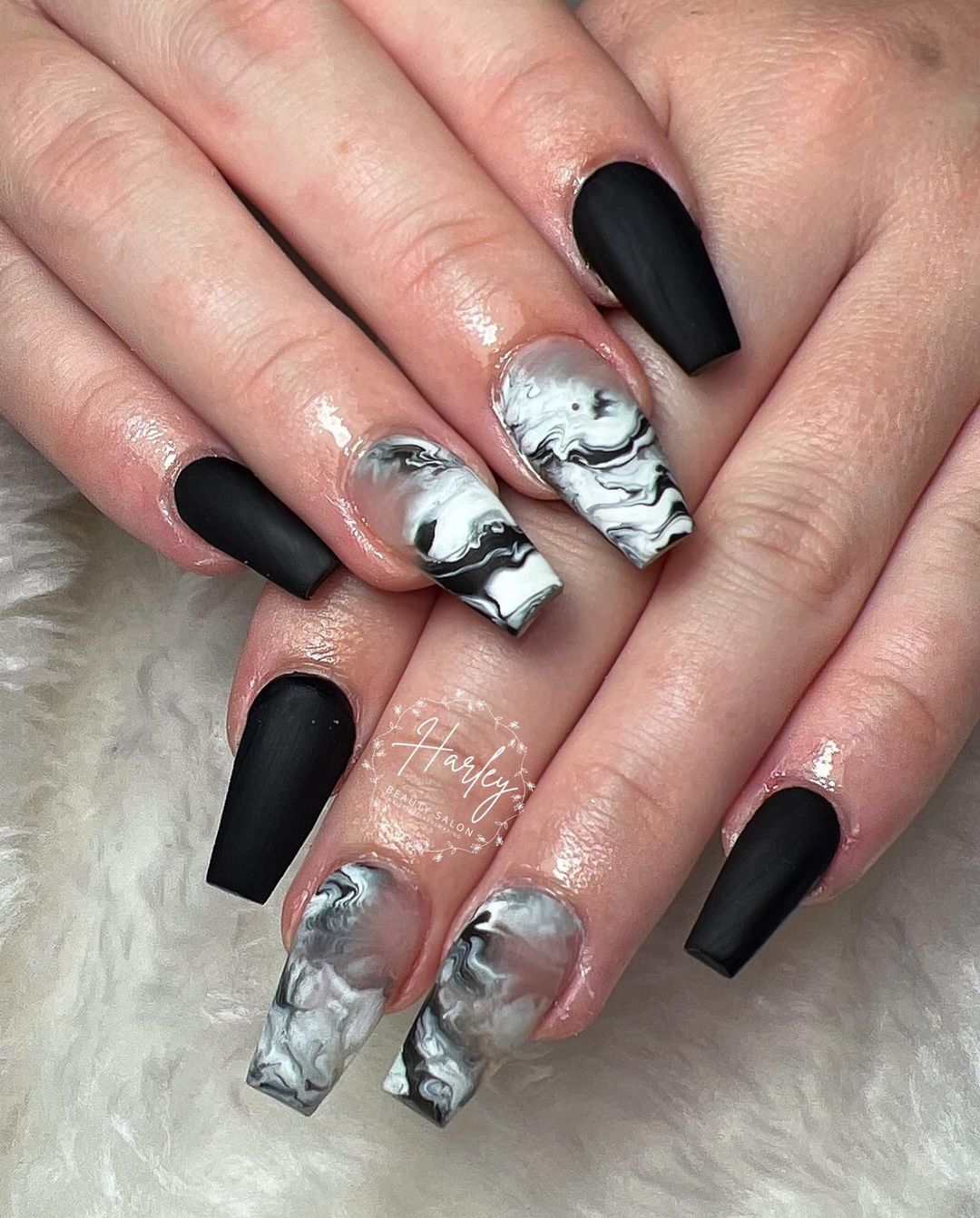 Black And White Marble Acrylic Nails