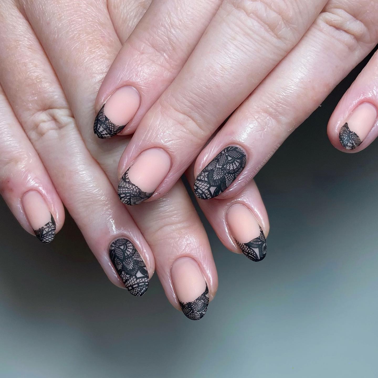 Black Lace Tips