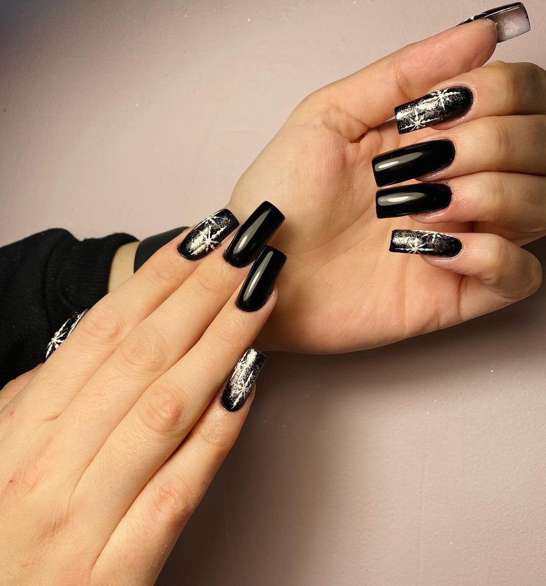 Black Winter Nails