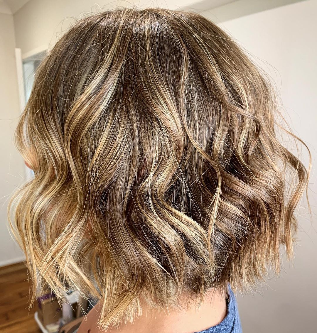Bob Short Brown Hair with Blonde Highlights