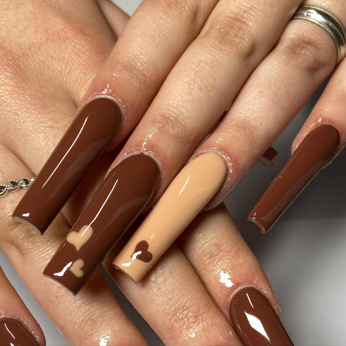 20 Classy Coffin Brown Nails to Flaunt in 2023 - Zohna