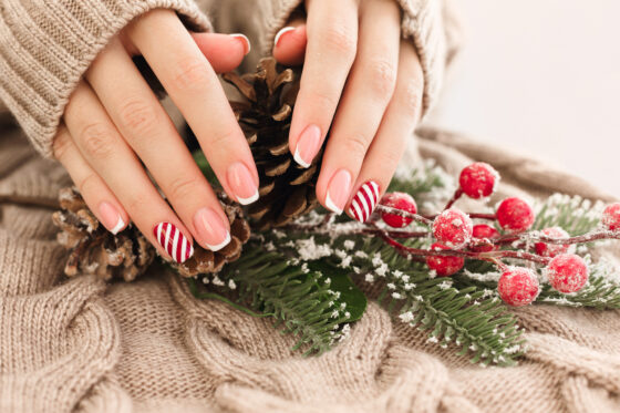 15 Festive Christmas French Tip Nails for the Holidays