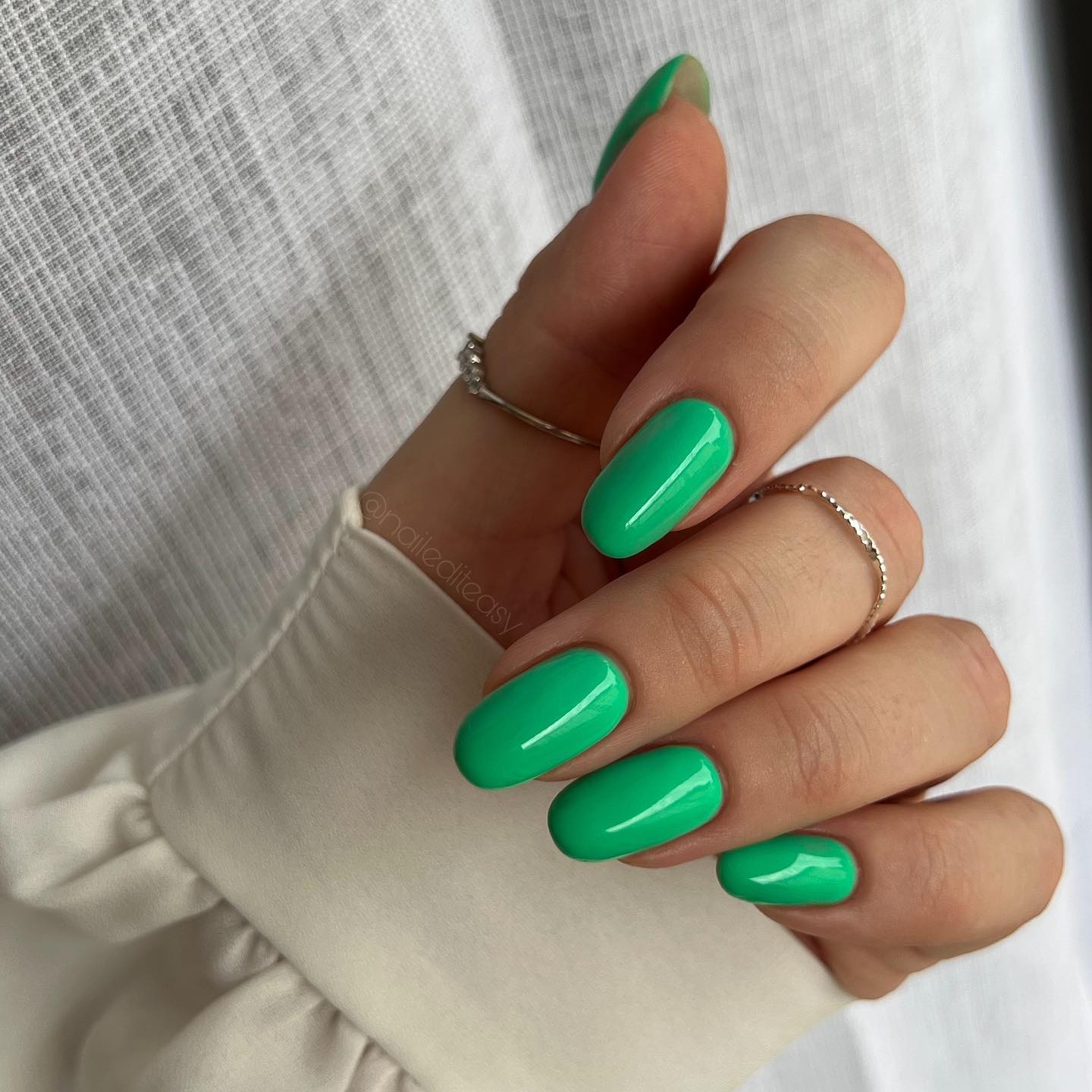 Cute Neon Green Nails