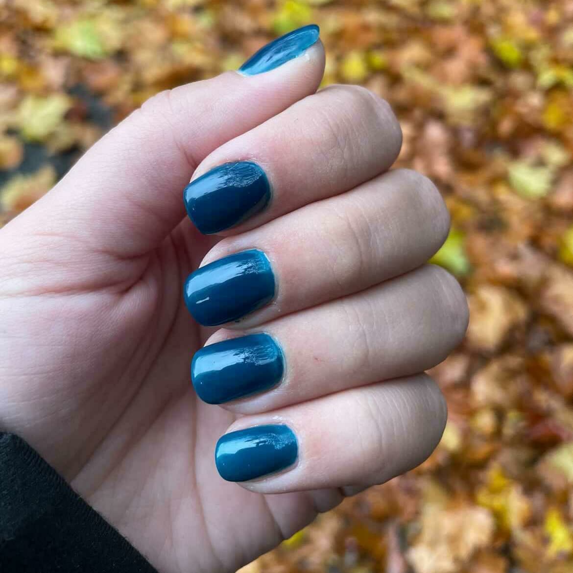 Dark Blue Green Nails