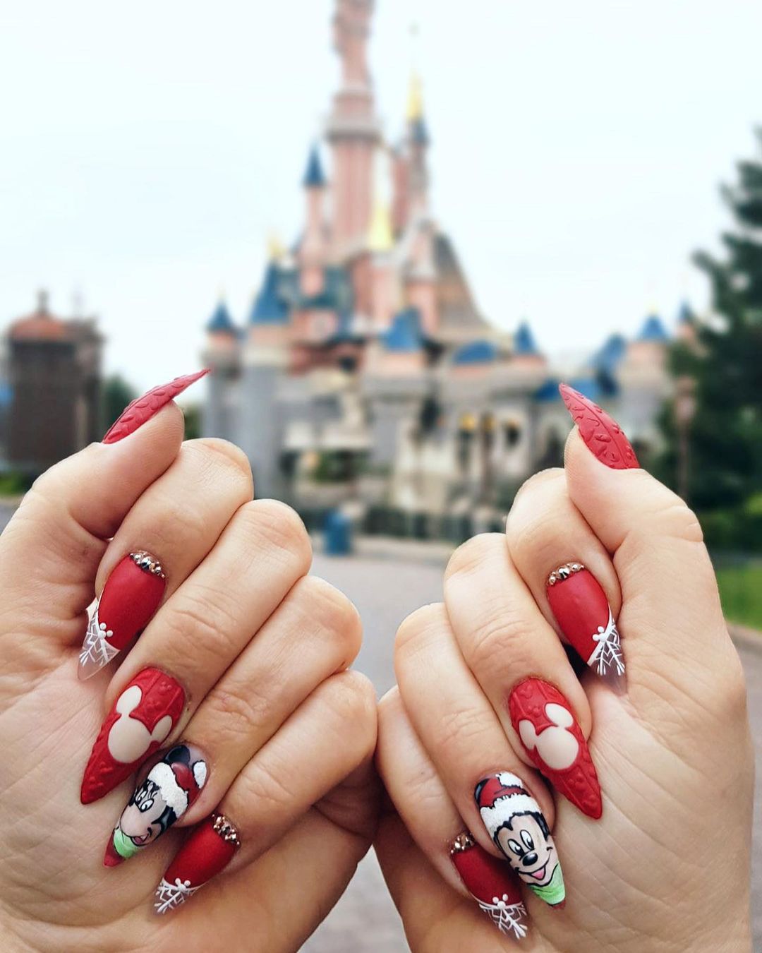 Disney Christmas Nails