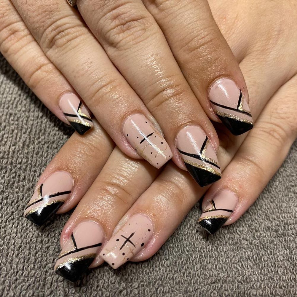 Easy Black and Gold Nail Designs for Beginners
