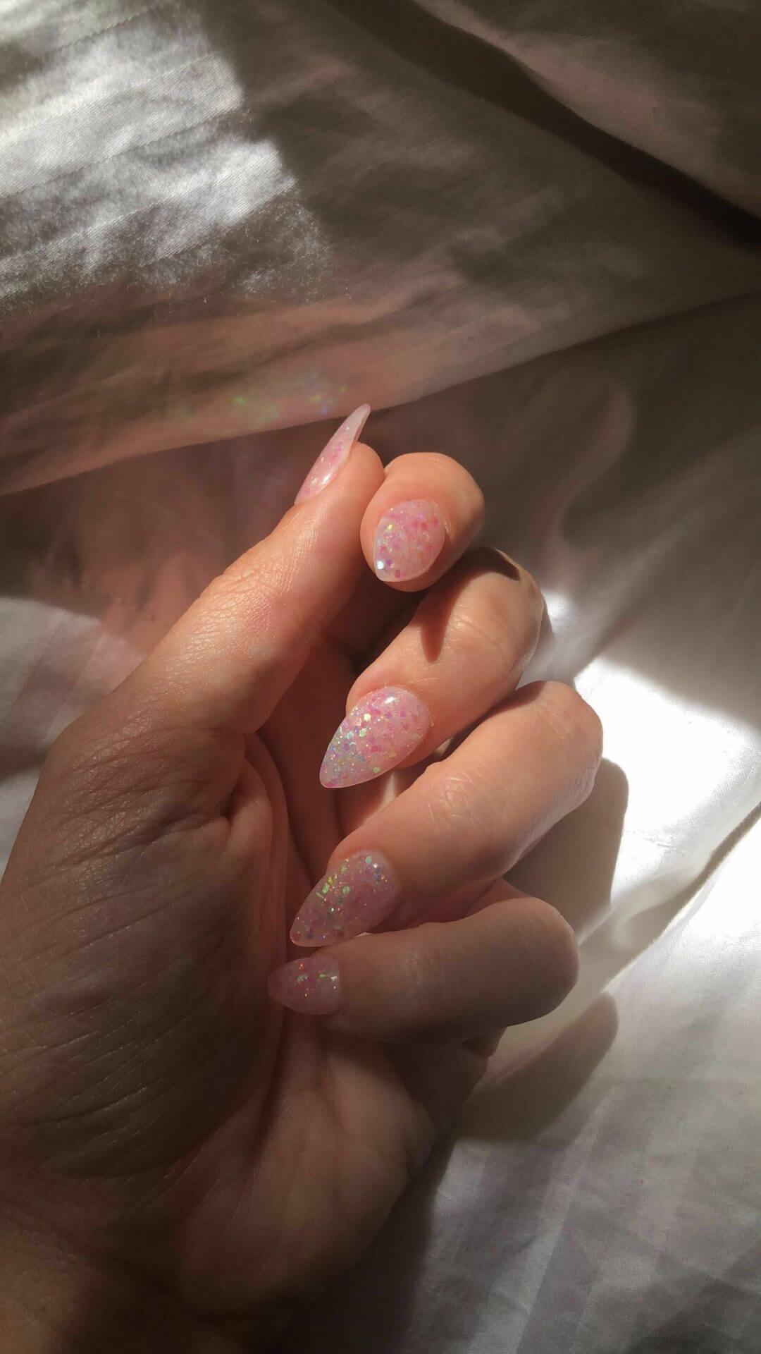 Almond Shaped Nails Guide: How to Shape & 10 Designs You'll Love Almond Shaped Nails Guide: How to Shape & 10 Designs You'll Love