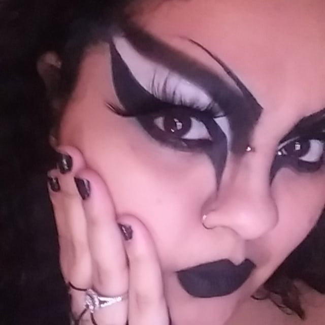 Goth Eyeliner For Hooded Eyes