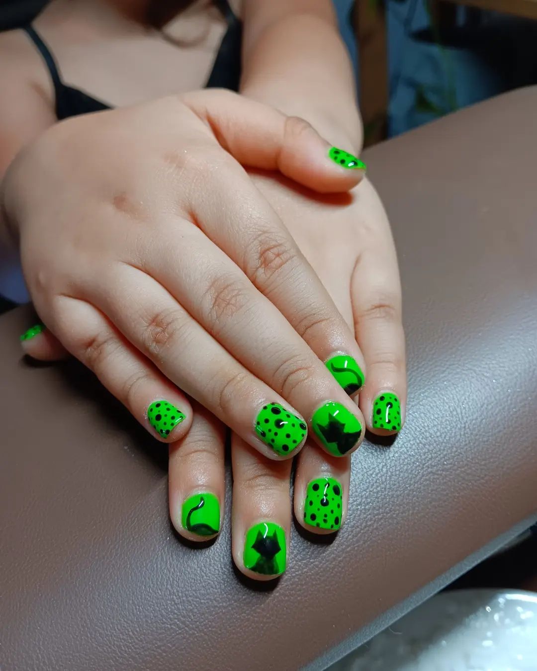 Green And Black Nails
