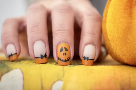 47 Best Halloween Nails – Spooky, Cute, Simple & More