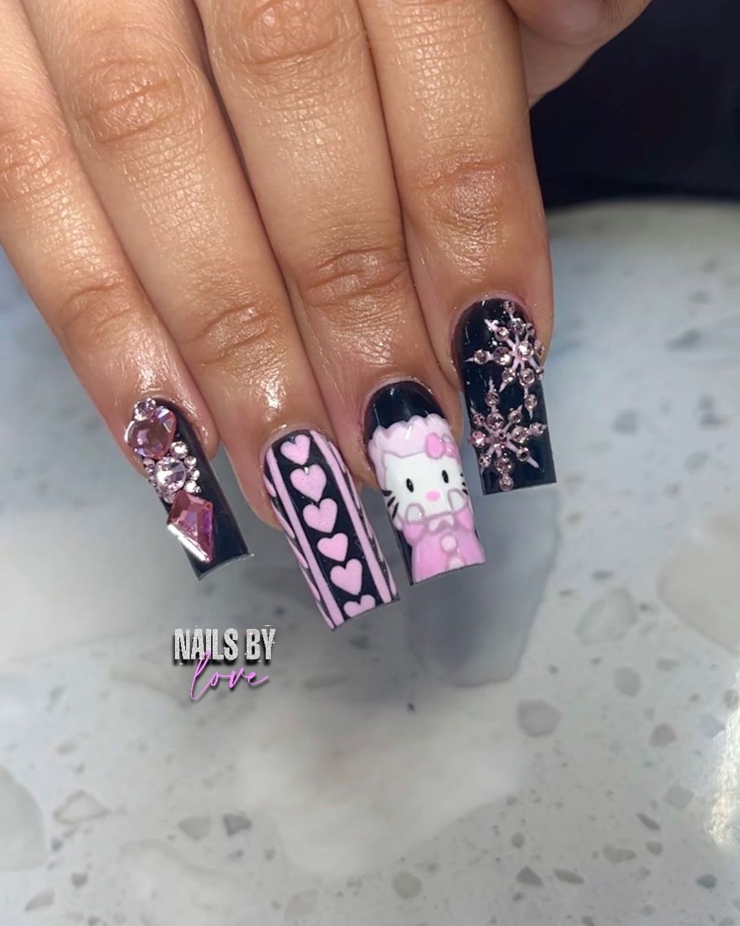 Hello Kitty Press-On Nails