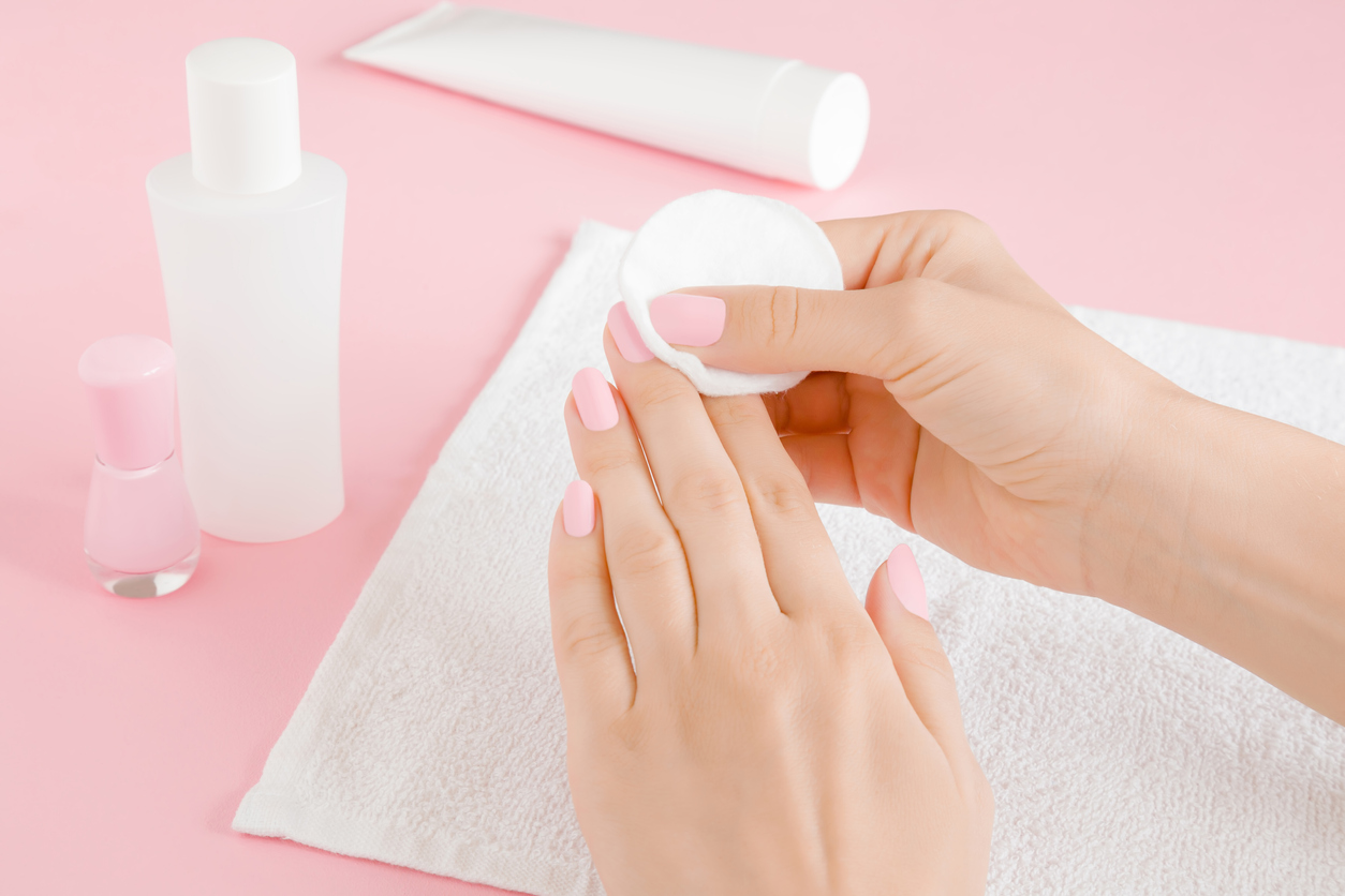 How to Soak off Press On Nails