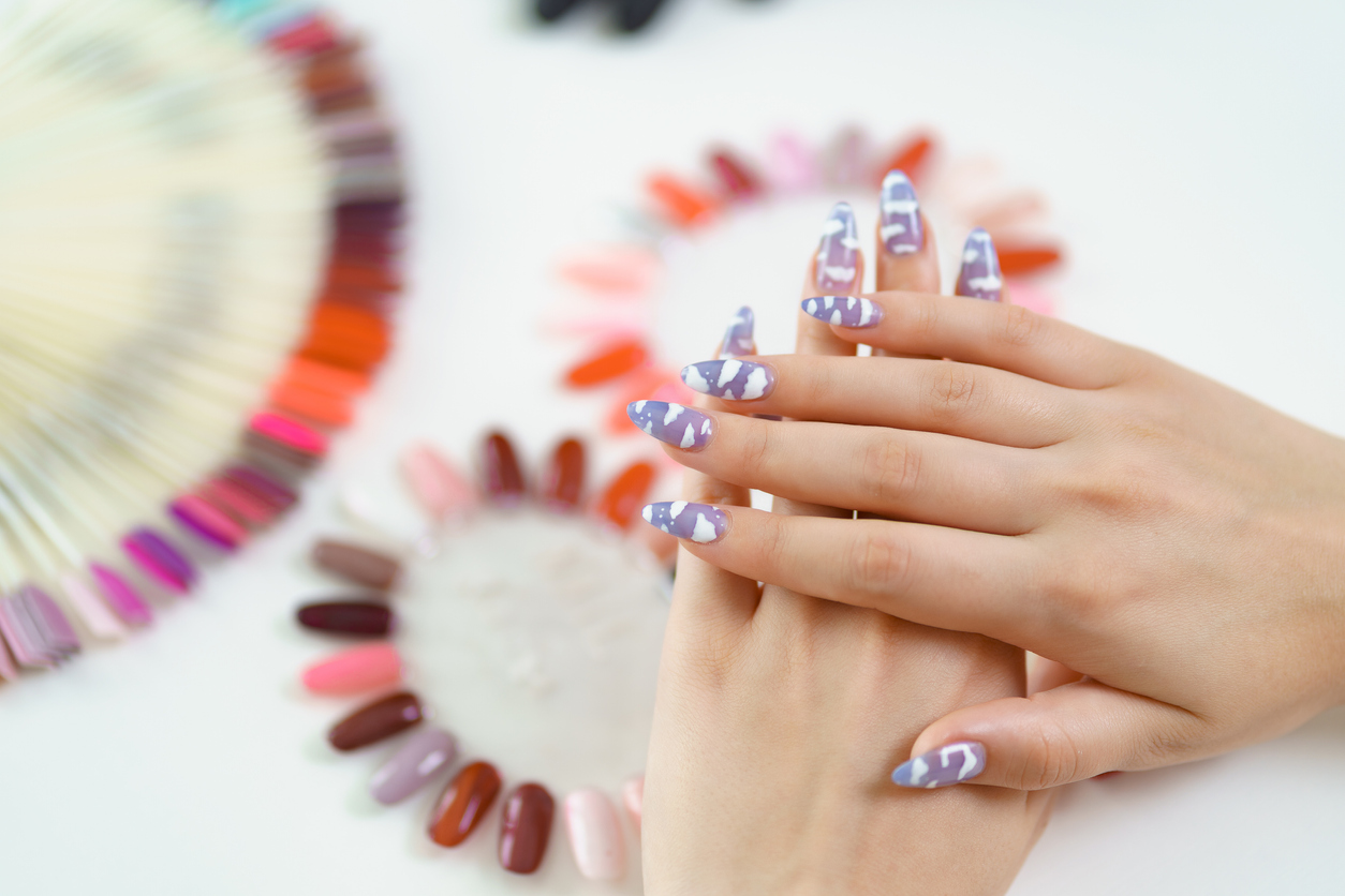 26 Cute Jelly Nails to Try + DIY Guide