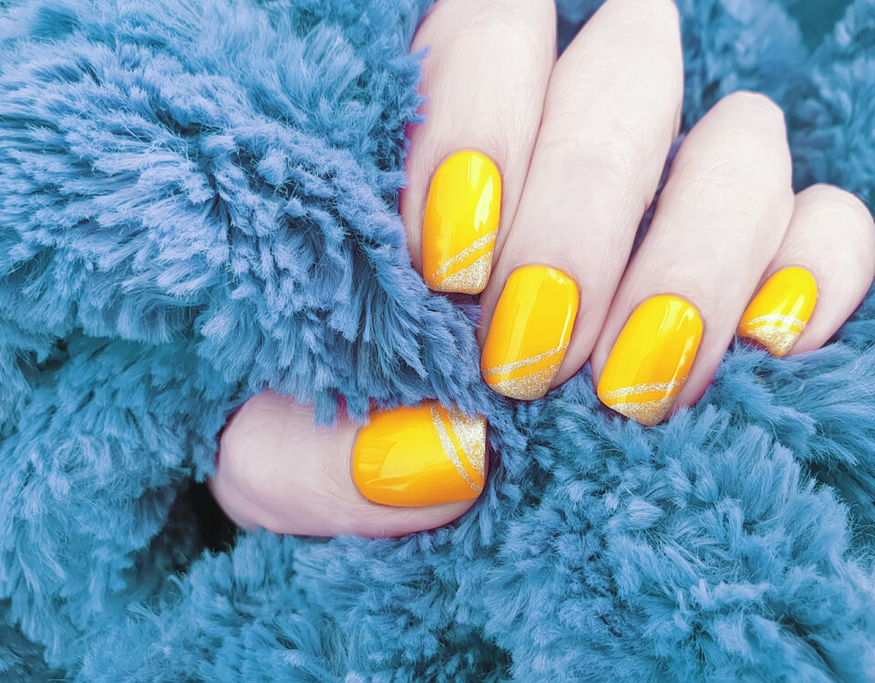 18 Light Orange Nails Ideas for a Bright Manicure