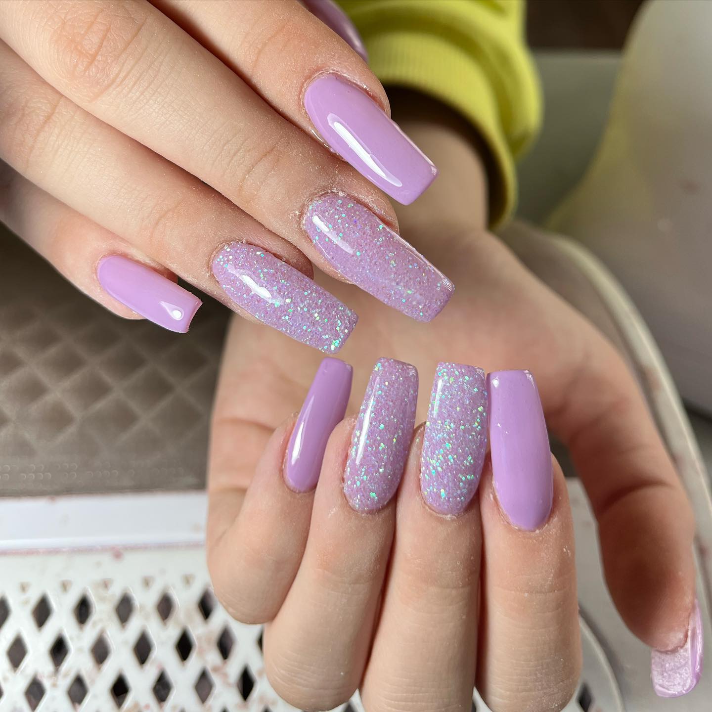 Light Purple Sparkly Nails