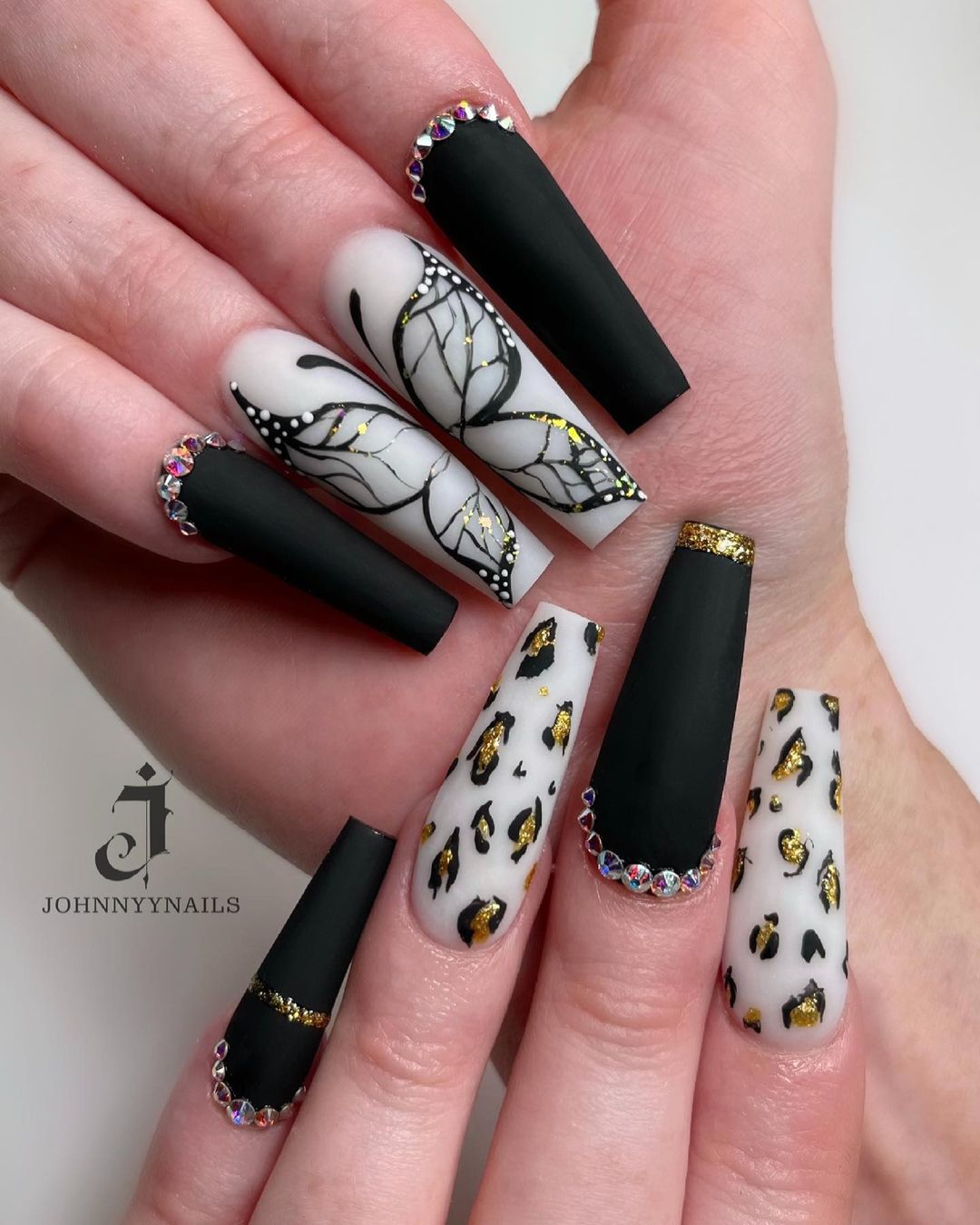 Long Black Coffin Nails With Rhinestones