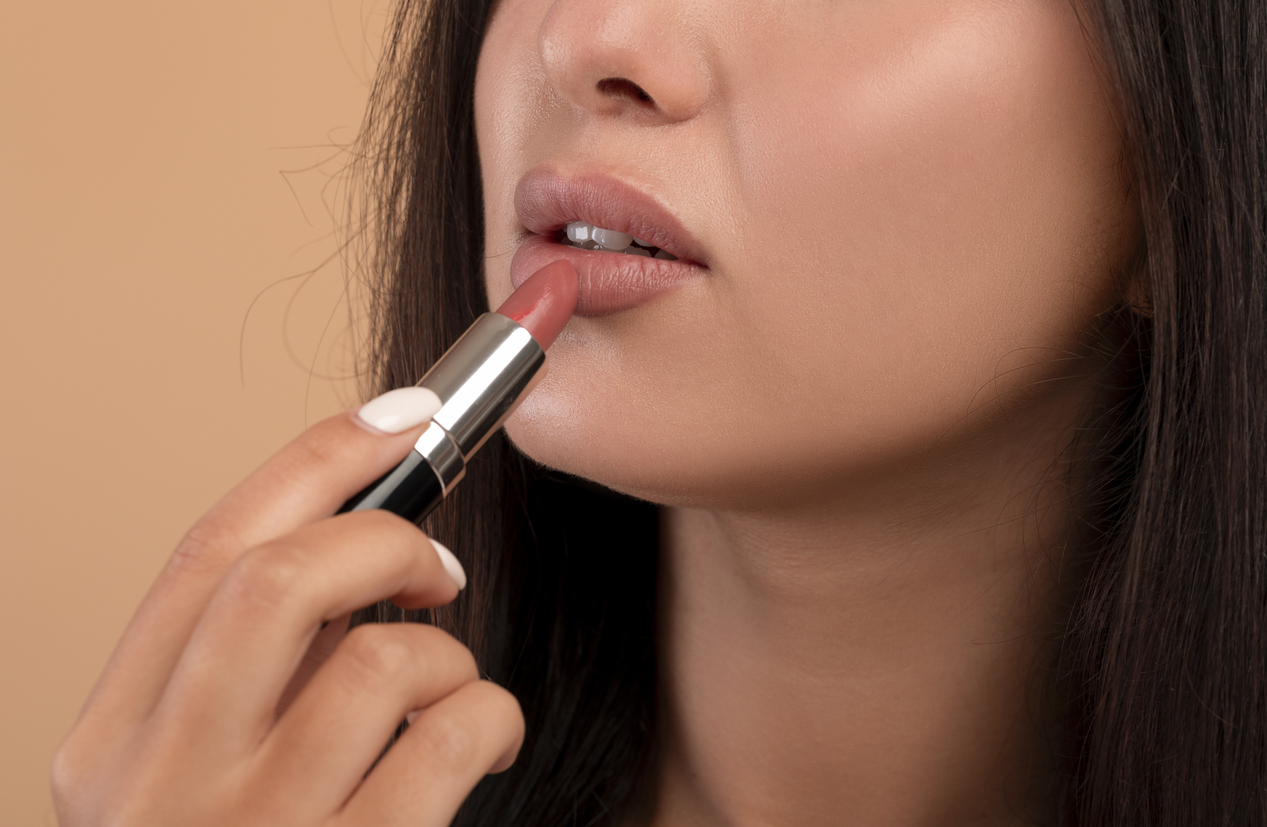 Nude Lipstick – The Essence of No-Makeup Makeup Look