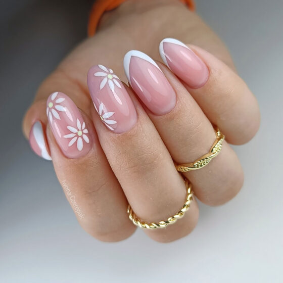 47 Elegant Nude Nail Designs to Try in 2023