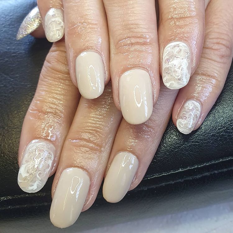 Nude Round Nails