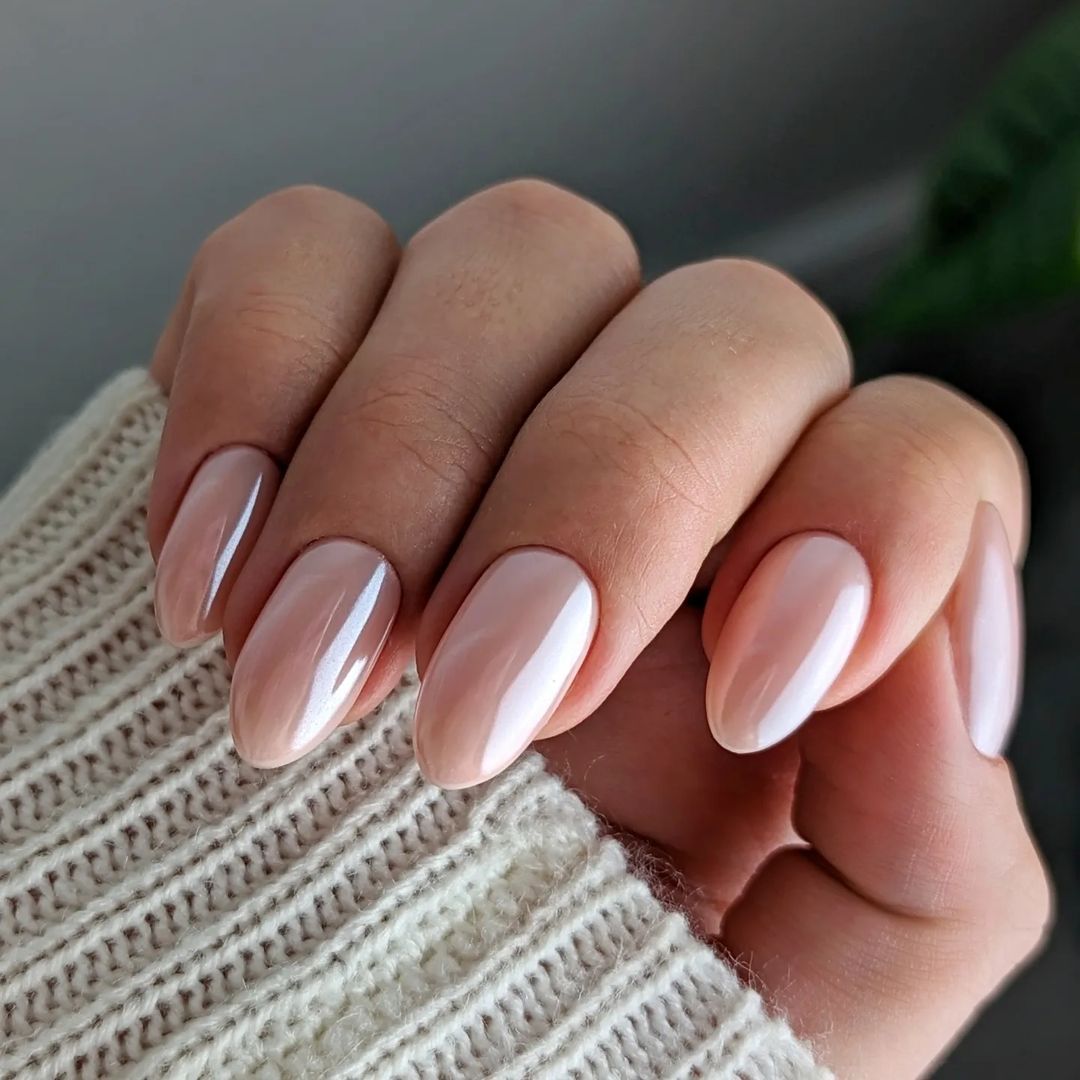Oval Pearl Nails