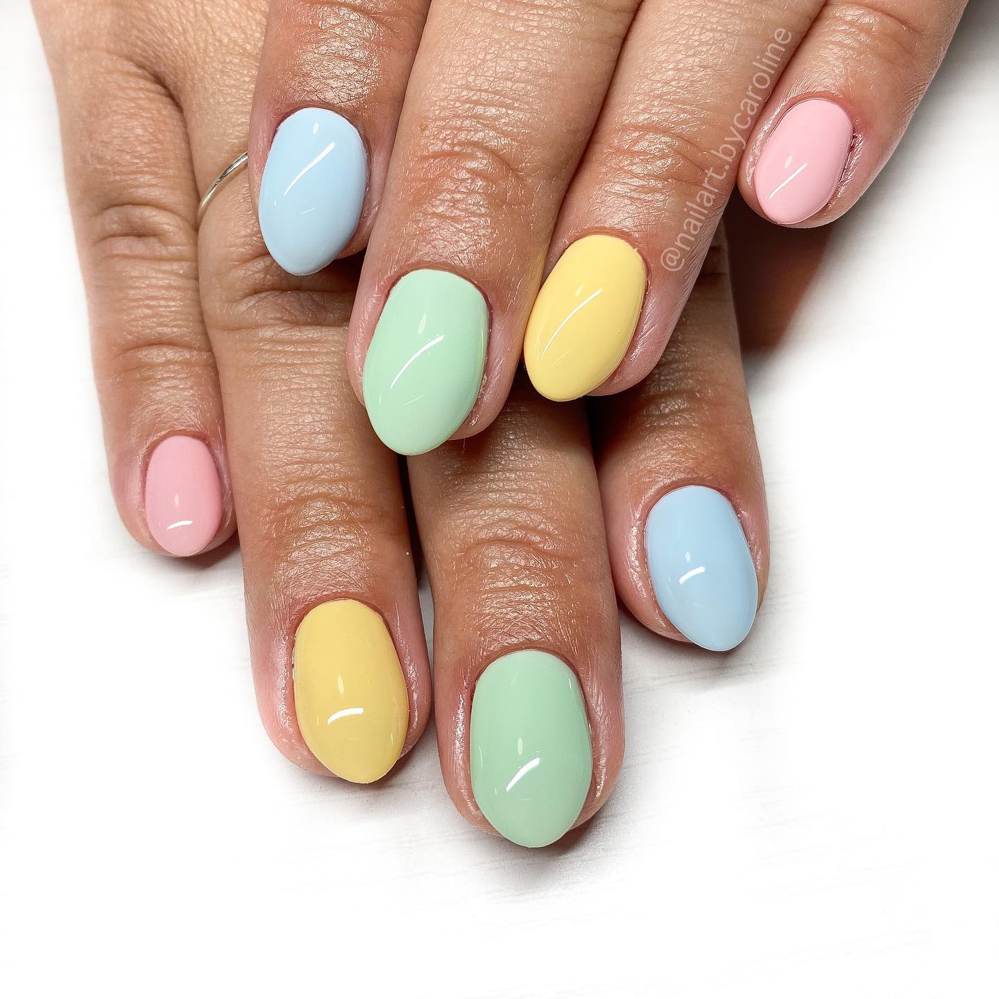 Pastel Spring Nails
