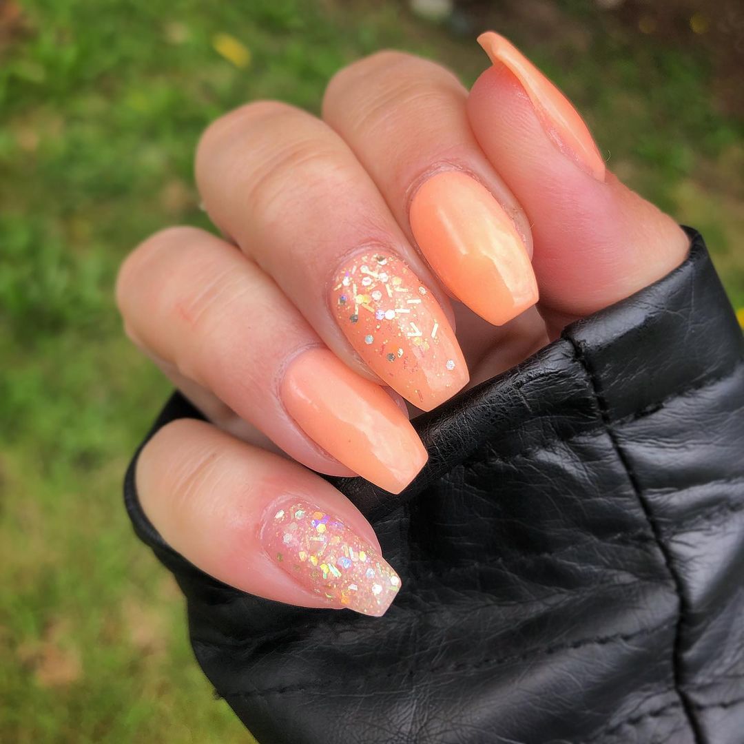 Peach Summer Nails
