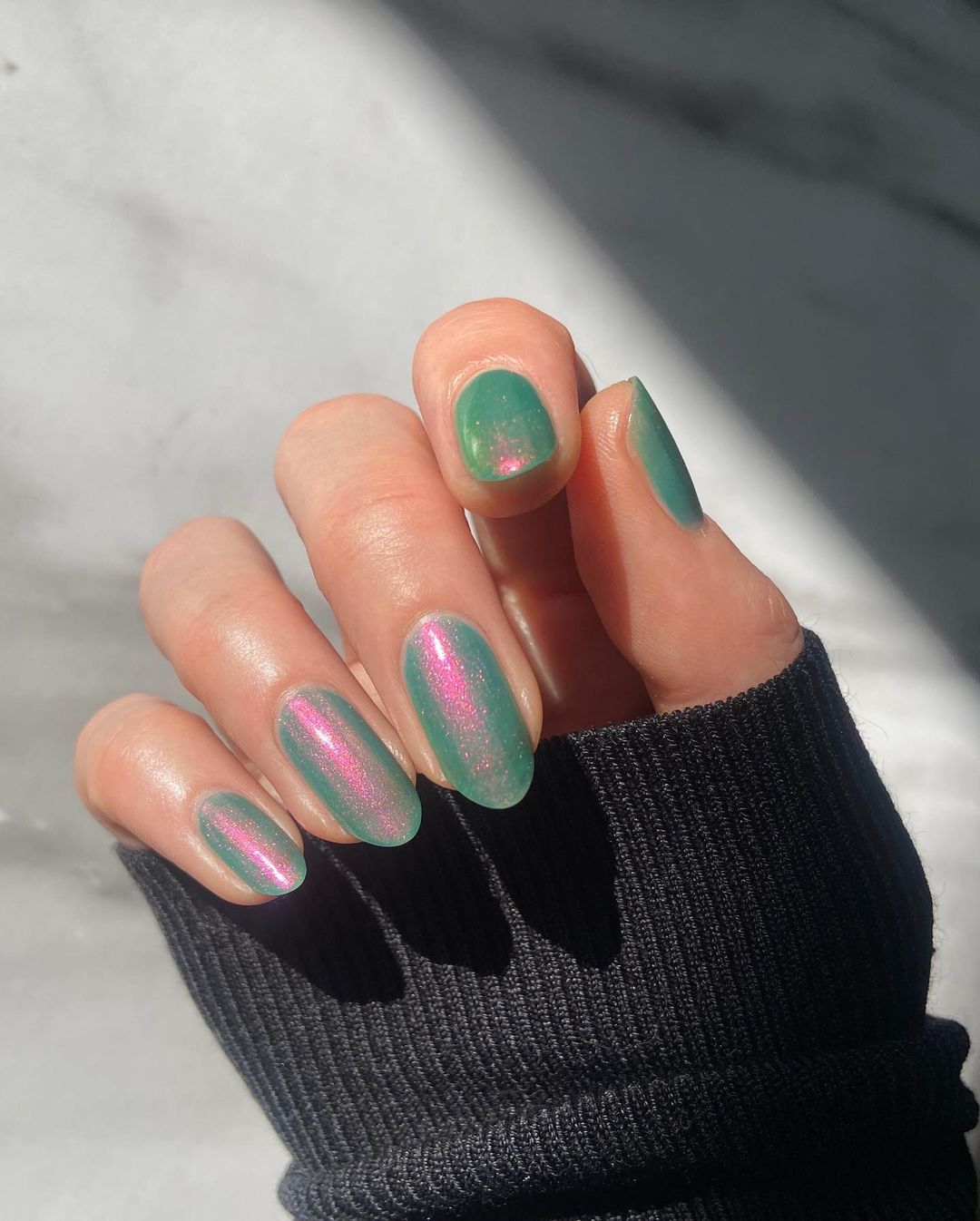 Pearl Holographic Nails