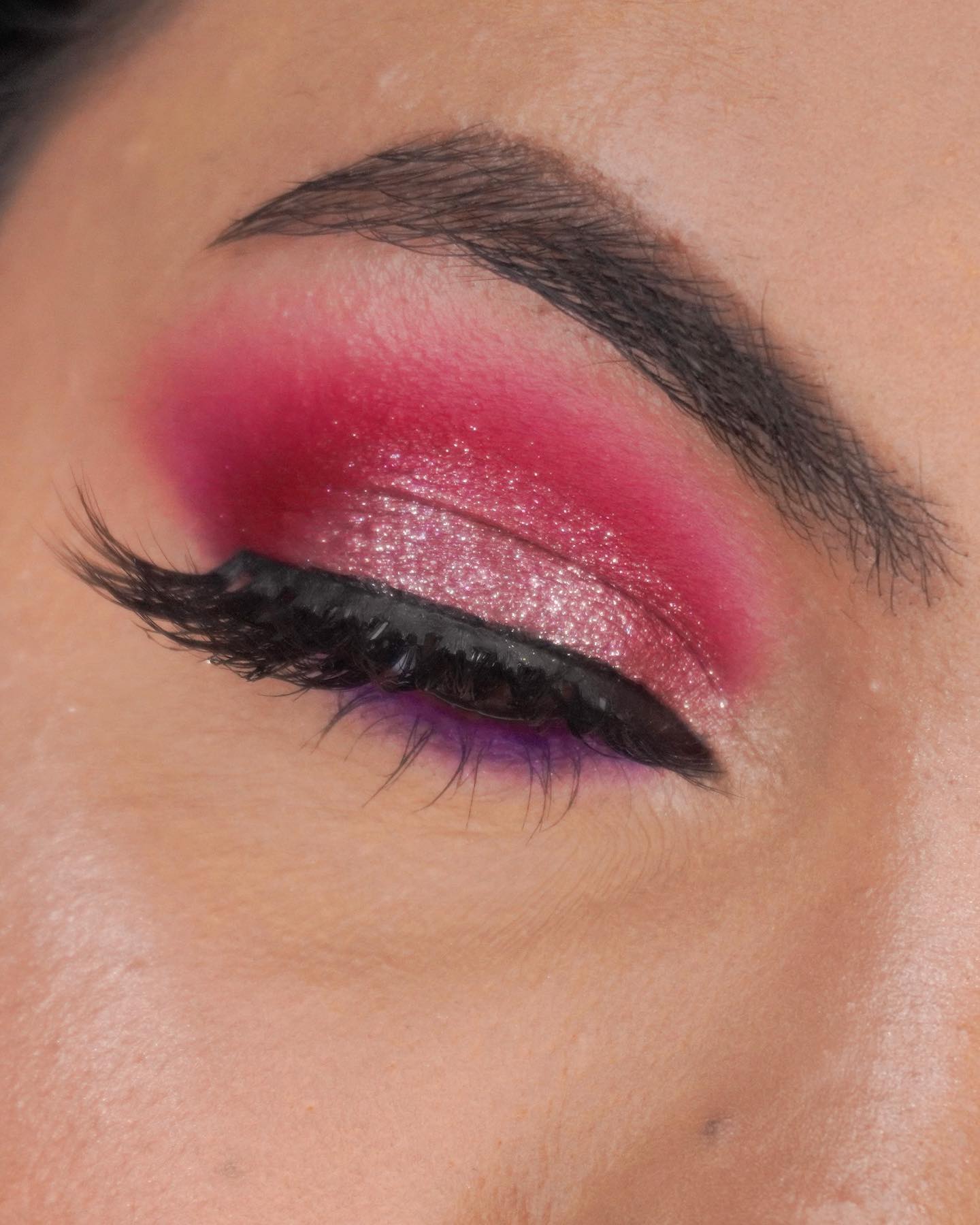 Pink Glitter Eyeliner