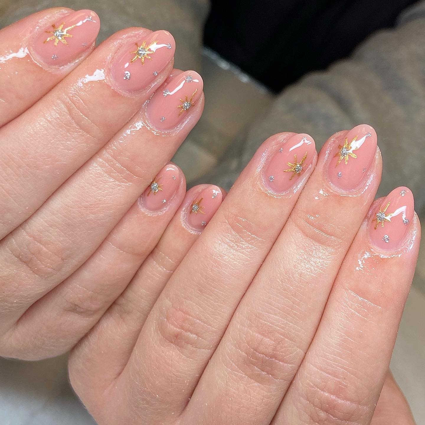 Pretty Christmas Nails