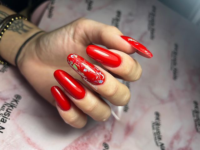 Red Cat Eye Nails