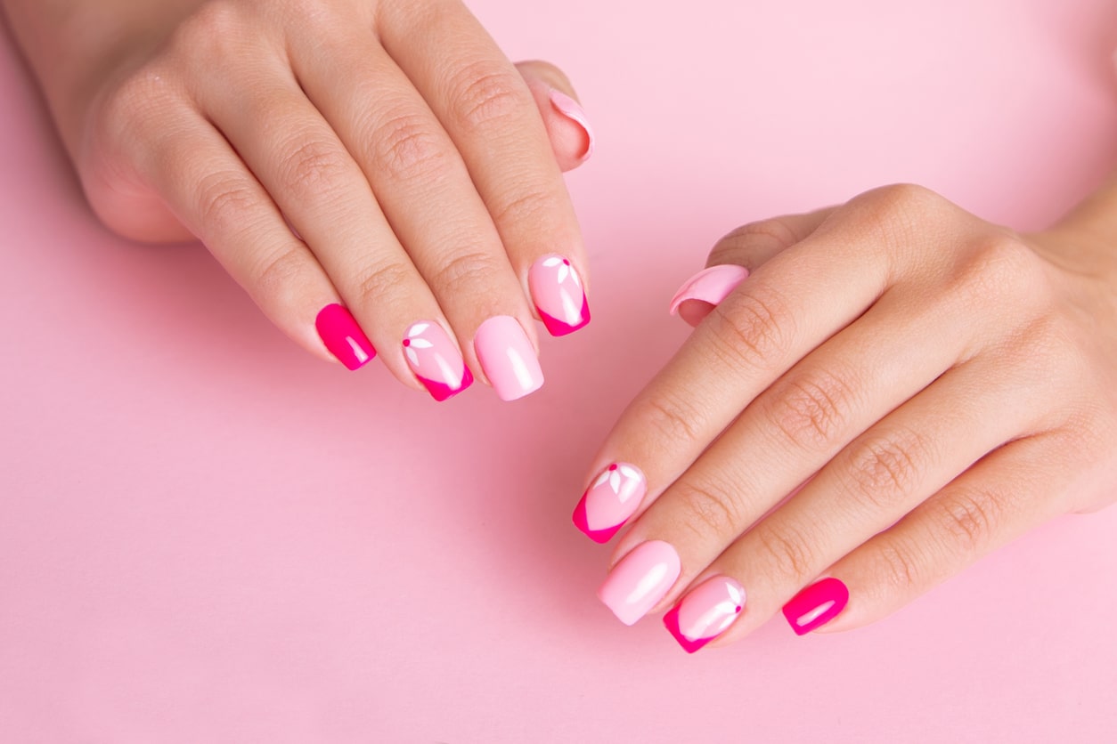 Seasonal Pink French Tip Nail Ideas