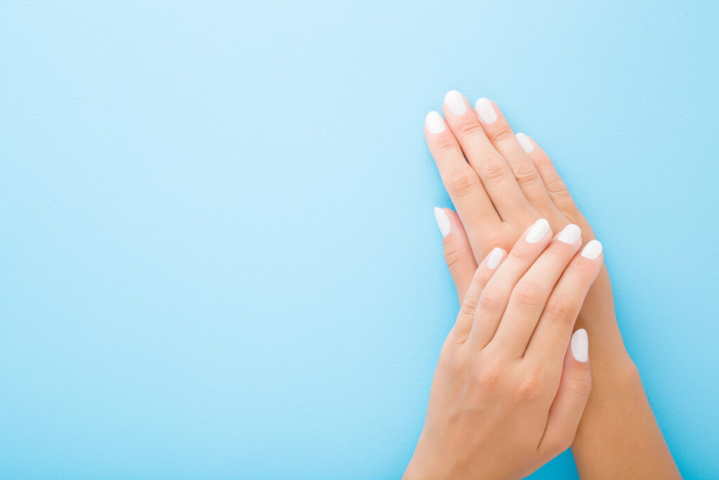 19 Short White Nails from Casual to Glam for all Occasions
