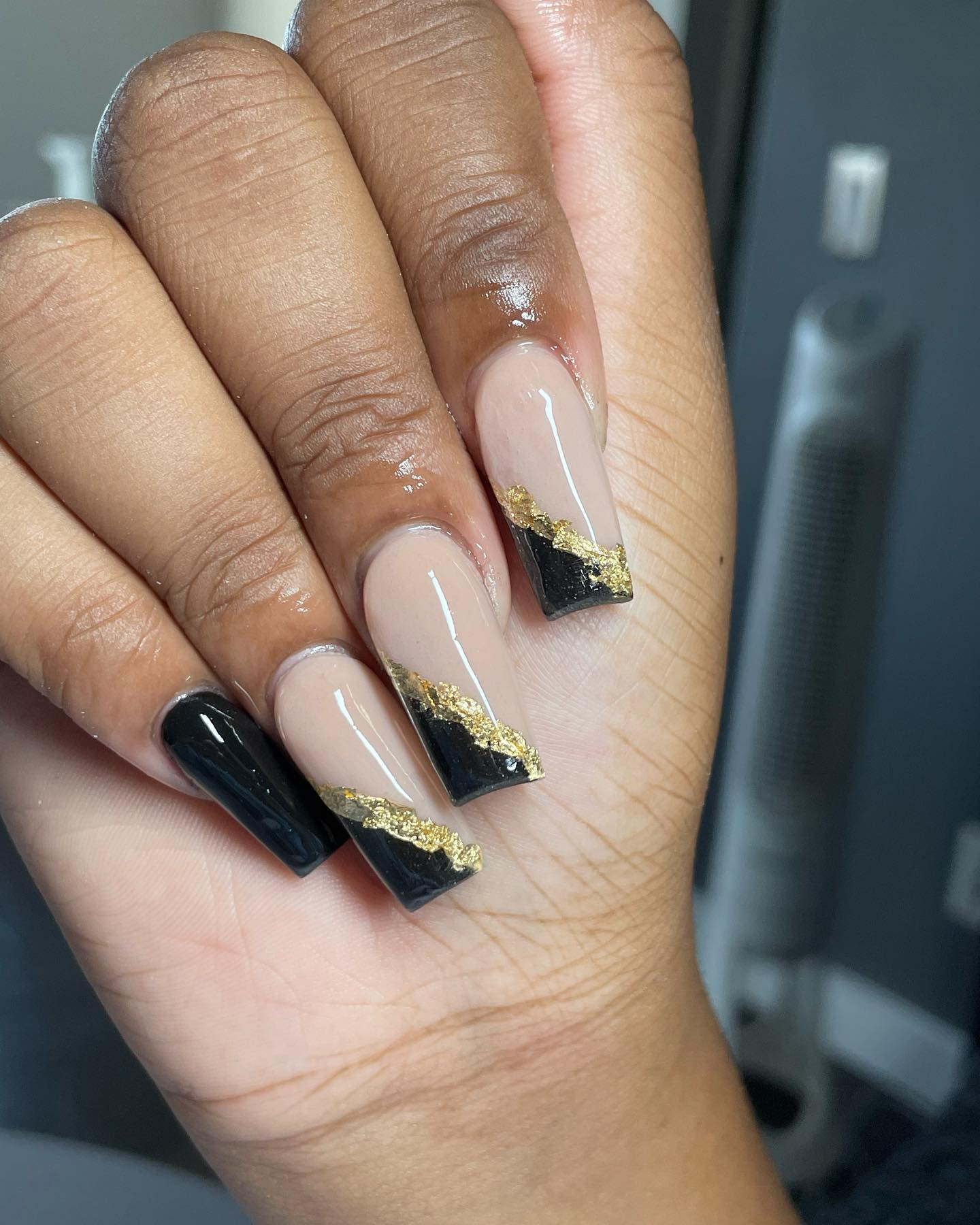 Simple Black and Gold Nails