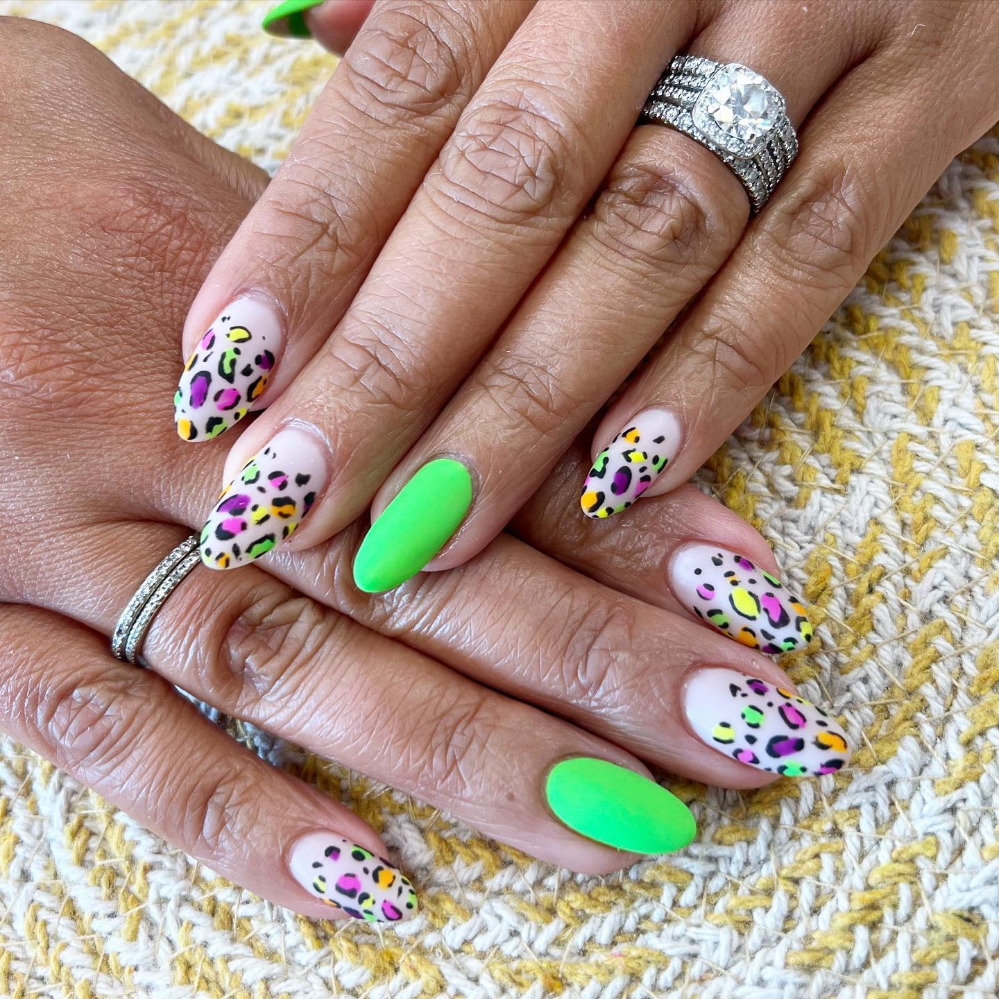 Summer Cheetah Print Nails