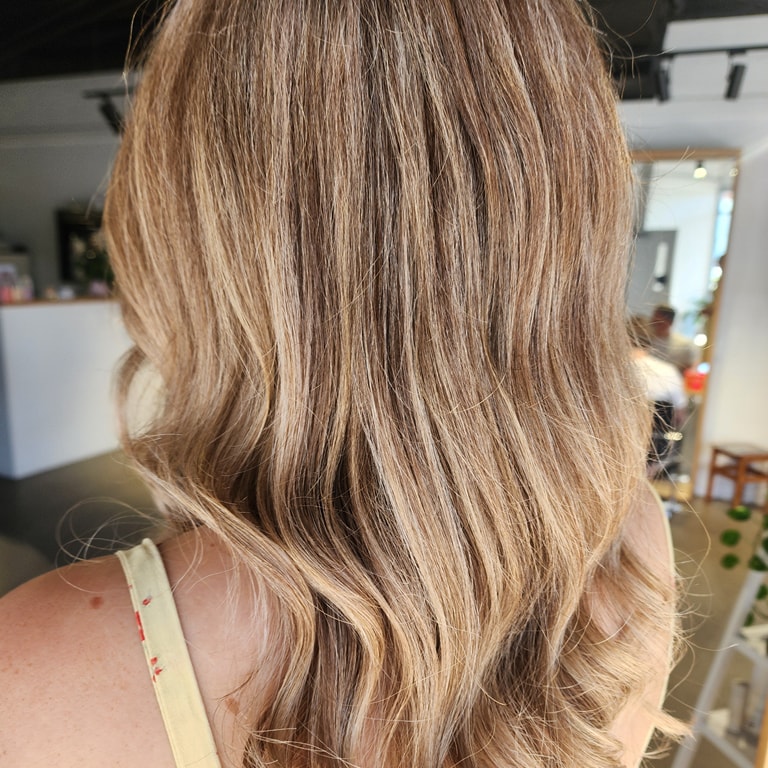 Sun Kissed Caramel Brown Hair With Blonde Highlights