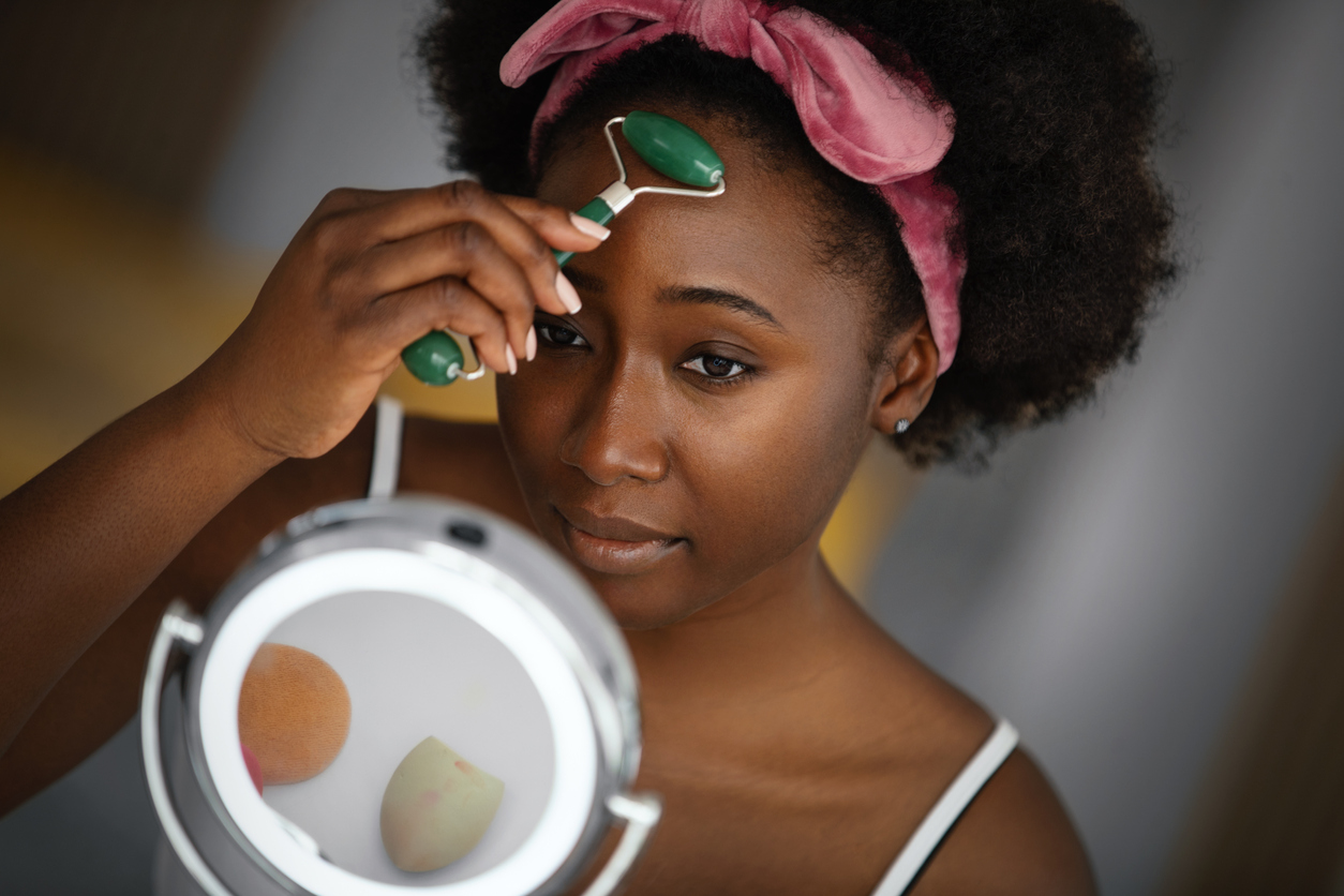 When To Use Jade Roller In Skin Care Routine