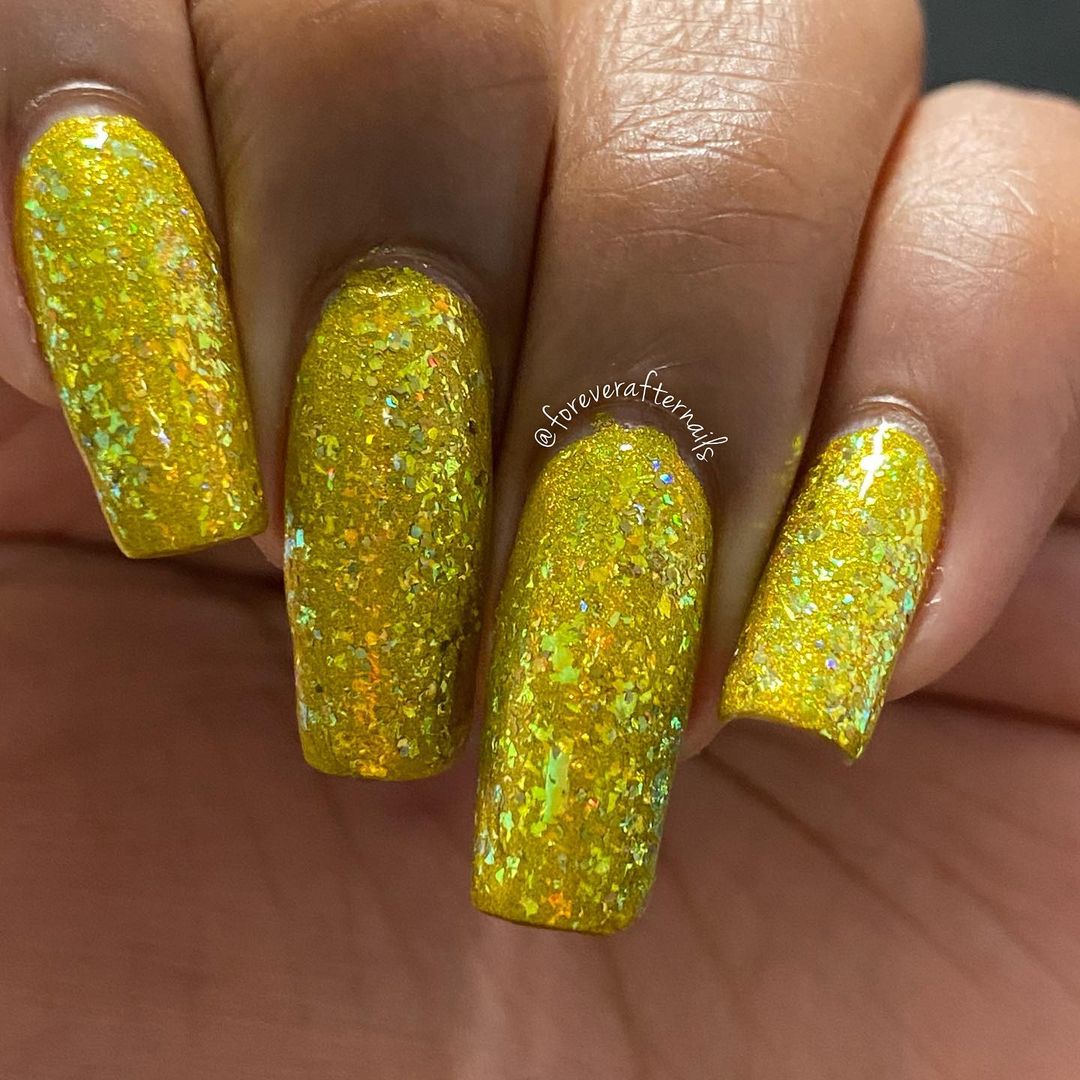 Yellow Acrylic Nails With Glitter